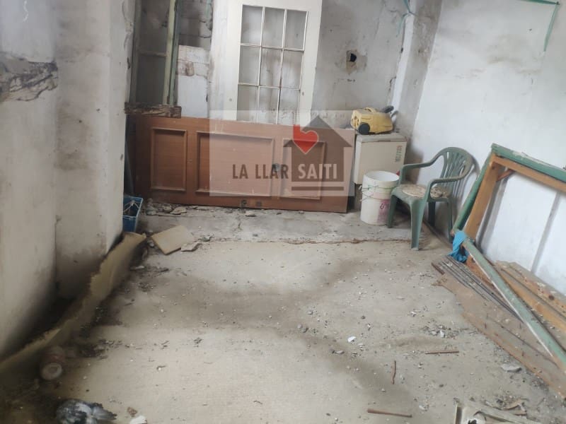 6 bedroom Townhouse for sale in Xativa - € 150,000 (Ref: 9613957)