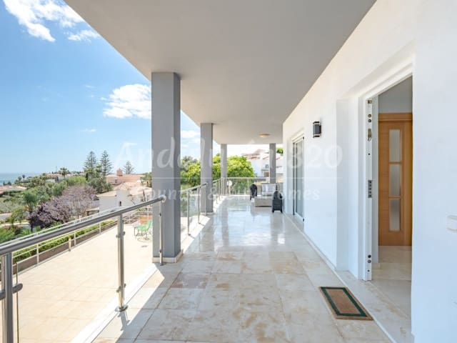 6 makuuhuone Huvila myytävänä paikassa El Palo, Málaga kaupunki mukana uima-altaan 
autotalli - 1 850 000 € (Ref: 10031712)