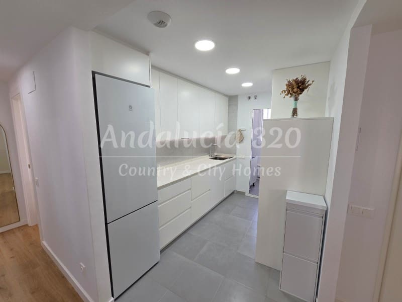 2 bedroom Apartment for rent in Rincon de la Victoria with pool garage - € 1,400 (Ref: 10061711)