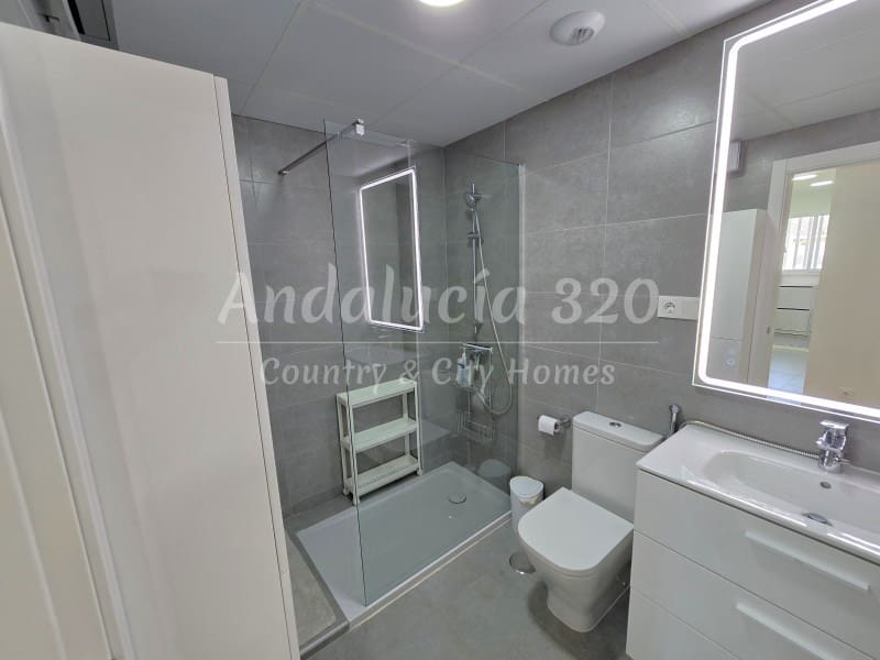 2 bedroom Apartment for rent in Rincon de la Victoria with pool garage - € 1,400 (Ref: 10061711)