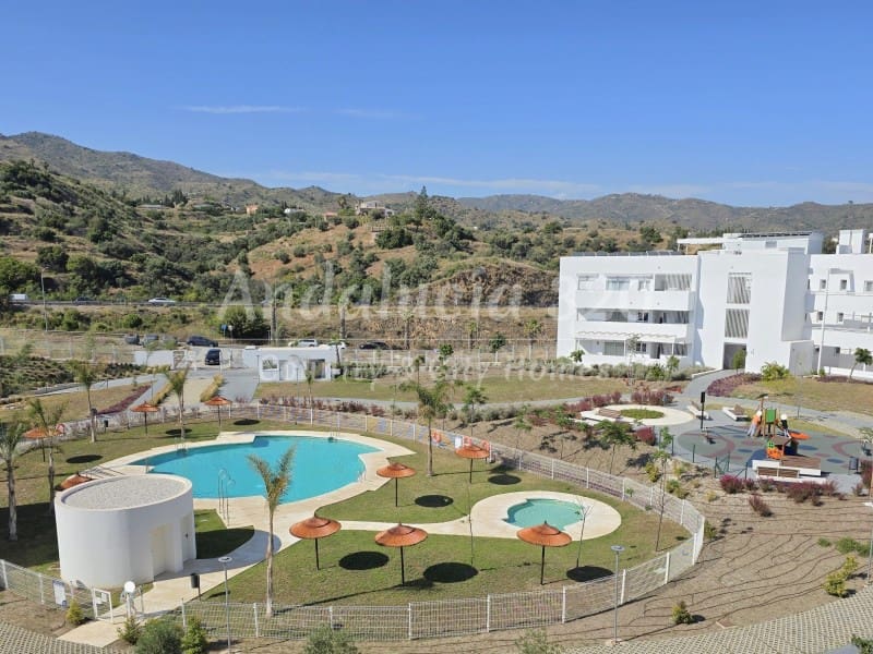 2 bedroom Apartment for rent in Rincon de la Victoria with pool garage - € 1,400 (Ref: 10061711)