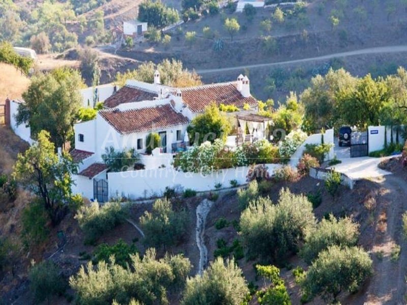 5 camera da letto Finca/Casa di Campagna in vendita in Arenas con piscina - 695.000 € (Rif: 10132698)