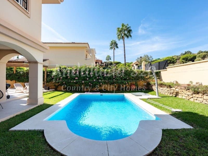 4 soverom Villa til salgs i Mijas Golf med svømmebasseng - € 848 000 (Ref: 10173825)