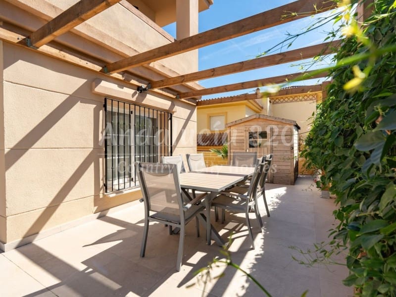 4 soverom Villa til salgs i Mijas Golf med svømmebasseng - € 848 000 (Ref: 10173825)
