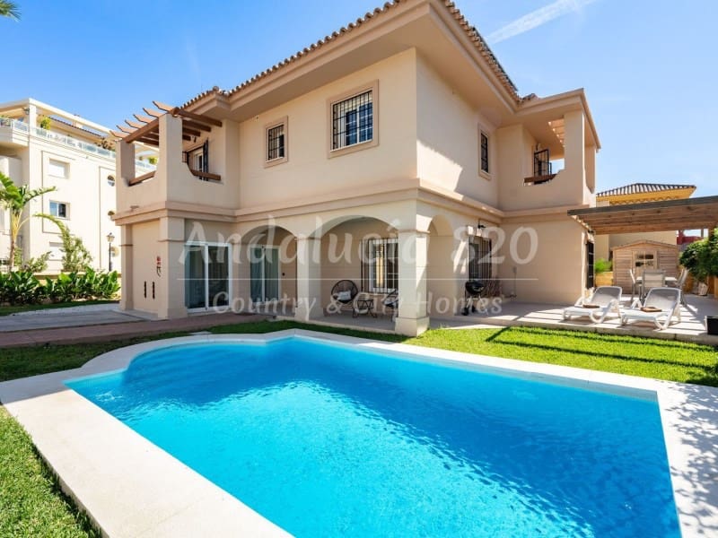 4 soverom Villa til salgs i Mijas Golf med svømmebasseng - € 848 000 (Ref: 10173825)