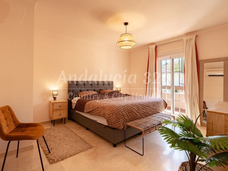 4 soverom Villa til salgs i Mijas Golf med svømmebasseng - € 848 000 (Ref: 10173825)