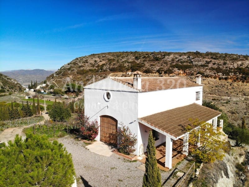 3 soveværelse Finca/Landehus til salg i Malaga by - € 320.000 (Ref: 8619307)