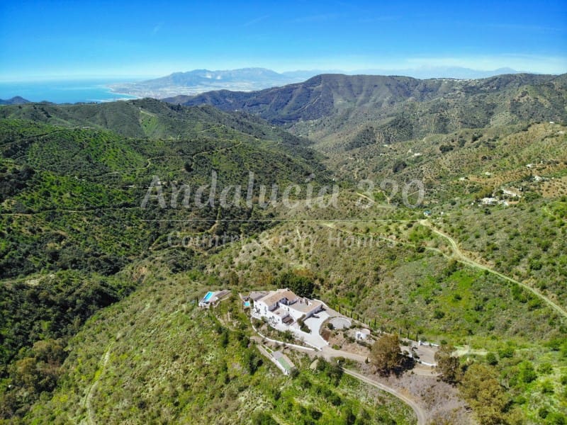 3 soveværelse Finca/Landehus til salg i Malaga by - € 320.000 (Ref: 8619307)