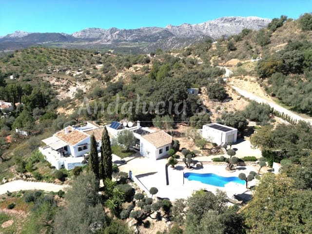 3 soveværelse Finca/Landehus til salg i Málaga by - € 320.000 (Ref: 8619307)
