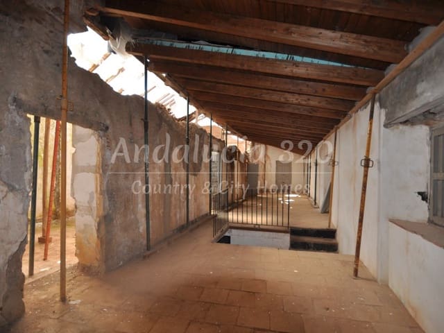 8 soveværelse Finca/Landehus til salg i Málaga by - € 1.000.000 (Ref: 8619314)