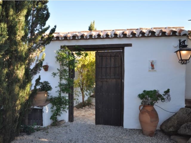 4 bedroom Finca/Country House for sale in Alcaucín - € 1,295,000 (Ref: 8619328)