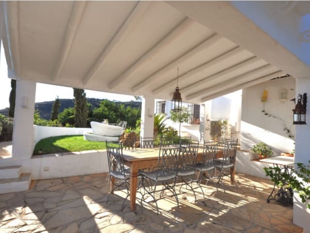 4 bedroom Finca/Country House for sale in Alcaucín - € 1,295,000 (Ref: 8619328)