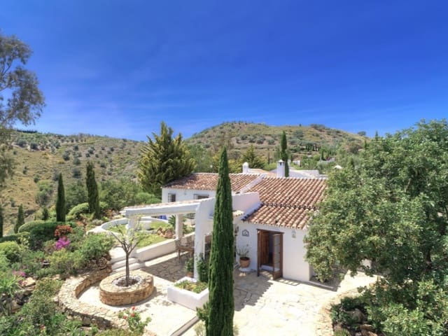 4 soveværelse Finca/Landehus til salg i Alcaucín - € 1.295.000 (Ref: 8619328)