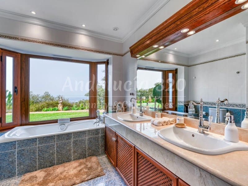 7 soveværelse Finca/Landehus til salg i Marbella med swimmingpool - € 7.975.000 (Ref: 8867062)