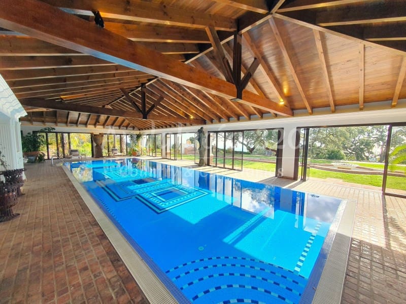 7 soveværelse Finca/Landehus til salg i Marbella med swimmingpool - € 7.975.000 (Ref: 8867062)