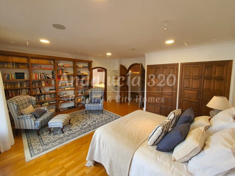 7 soveværelse Finca/Landehus til salg i Marbella med swimmingpool - € 7.975.000 (Ref: 8867062)