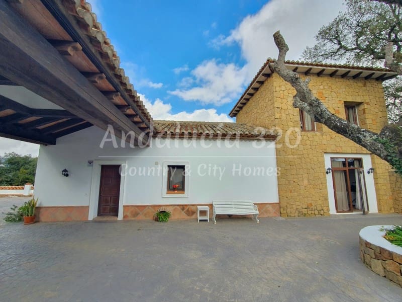 7 soveværelse Finca/Landehus til salg i Marbella med swimmingpool - € 7.975.000 (Ref: 8867062)