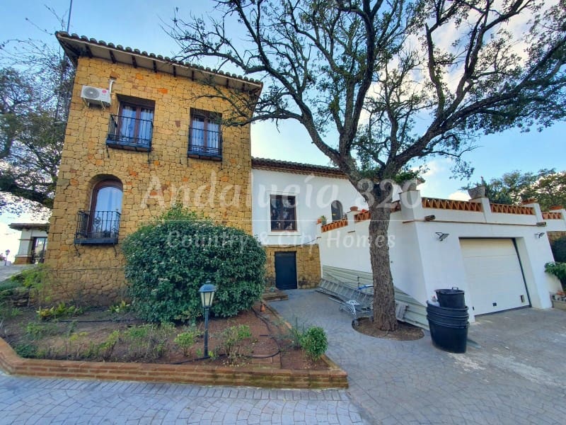 7 soveværelse Finca/Landehus til salg i Marbella med swimmingpool - € 7.975.000 (Ref: 8867062)