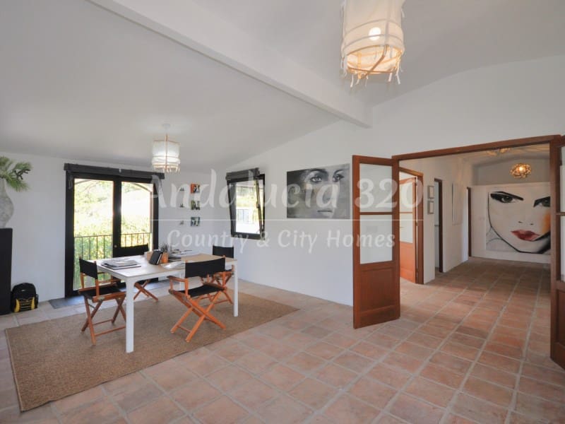 6 soveværelse Finca/Landehus til salg i Almunecar med swimmingpool garage - € 700.000 (Ref: 8900626)