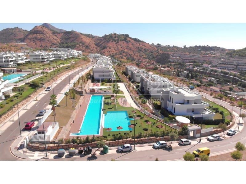 2 camera da letto Appartamento da affittare in Malaga citta con piscina garage - 2.000 € (Rif: 9285555)