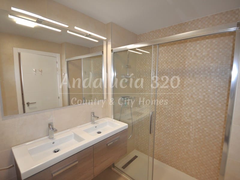 2 camera da letto Appartamento da affittare in Malaga citta con piscina garage - 2.000 € (Rif: 9285555)