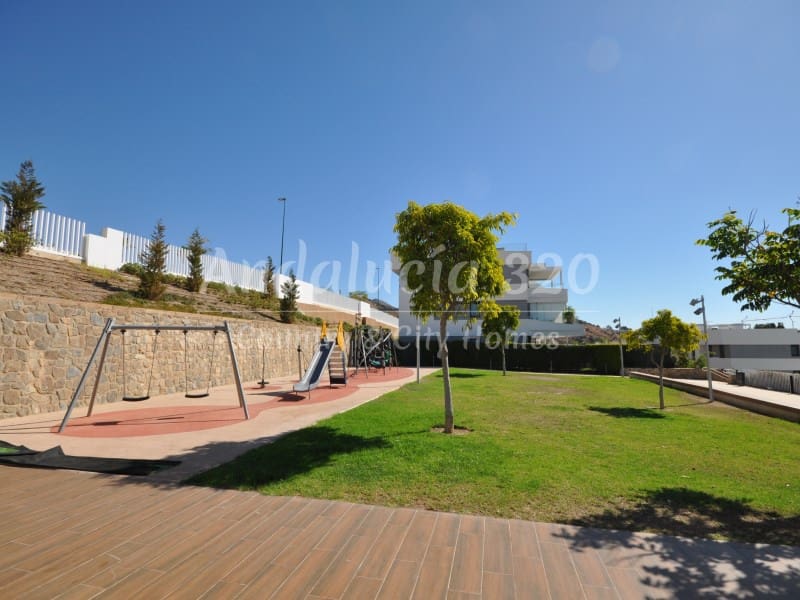 2 camera da letto Appartamento da affittare in Malaga citta con piscina garage - 2.000 € (Rif: 9285555)