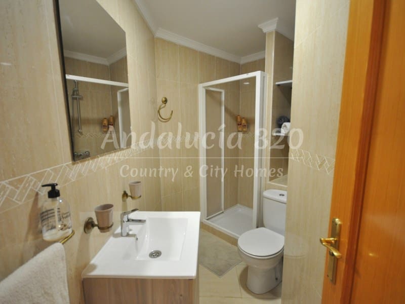 3 bedroom Apartment for rent in Rincon de la Victoria - € 1,000 (Ref: 9390965)