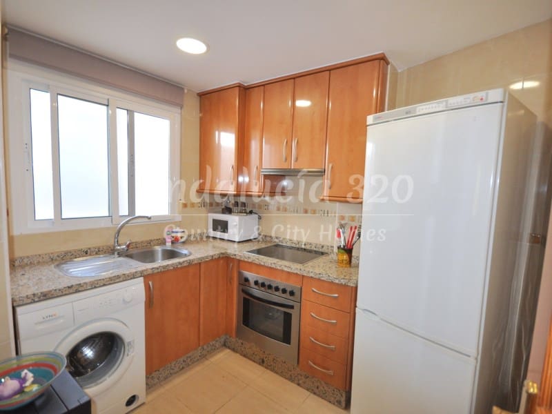 3 bedroom Apartment for rent in Rincon de la Victoria - € 1,000 (Ref: 9390965)