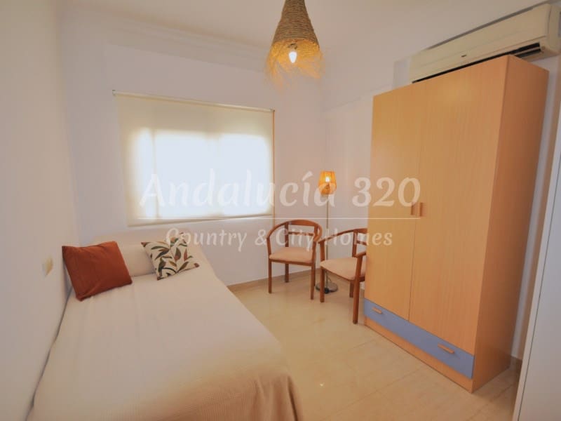 3 bedroom Apartment for rent in Rincon de la Victoria - € 1,000 (Ref: 9390965)