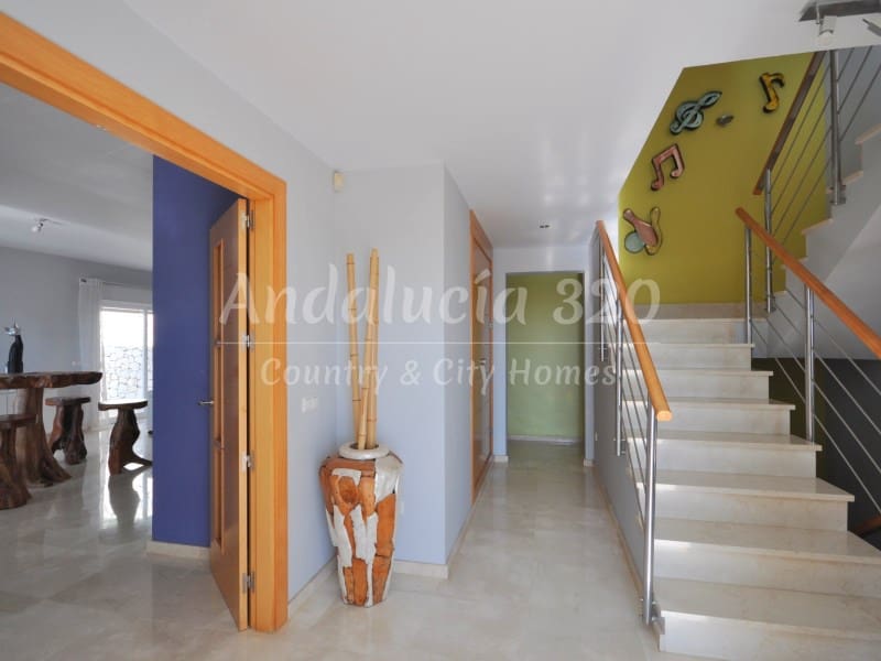 6 chambre Villa/Maison à vendre à Malaga ville avec piscine garage - 1 745 000 € (Ref: 9423899)