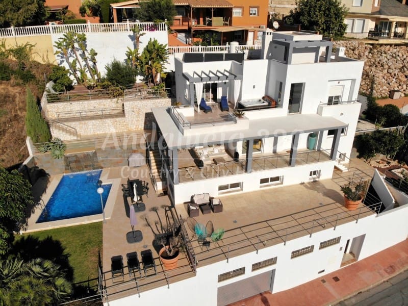 6 chambre Villa/Maison à vendre à Malaga ville avec piscine garage - 1 745 000 € (Ref: 9423899)