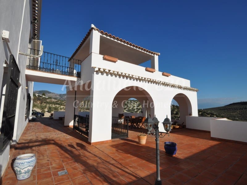 9 bedroom Finca/Country House for sale in Montefrio with pool garage - € 295,000 (Ref: 9489688)