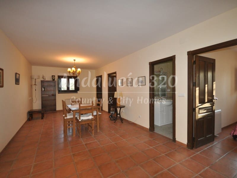 9 bedroom Finca/Country House for sale in Montefrio with pool garage - € 295,000 (Ref: 9489688)