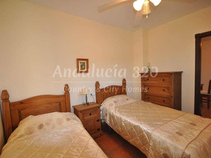 9 bedroom Finca/Country House for sale in Montefrio with pool garage - € 295,000 (Ref: 9489688)