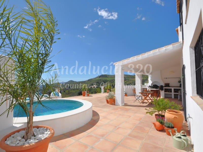 6 soveværelse Finca/Landehus til salg i Almunecar med swimmingpool garage - € 795.000 (Ref: 9602640)