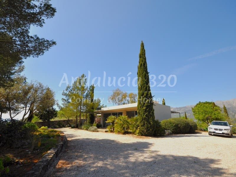 Finca/Casa Rural de 6 habitaciones en Riogordo en venta con piscina - 1.200.000 € (Ref: 9721557)