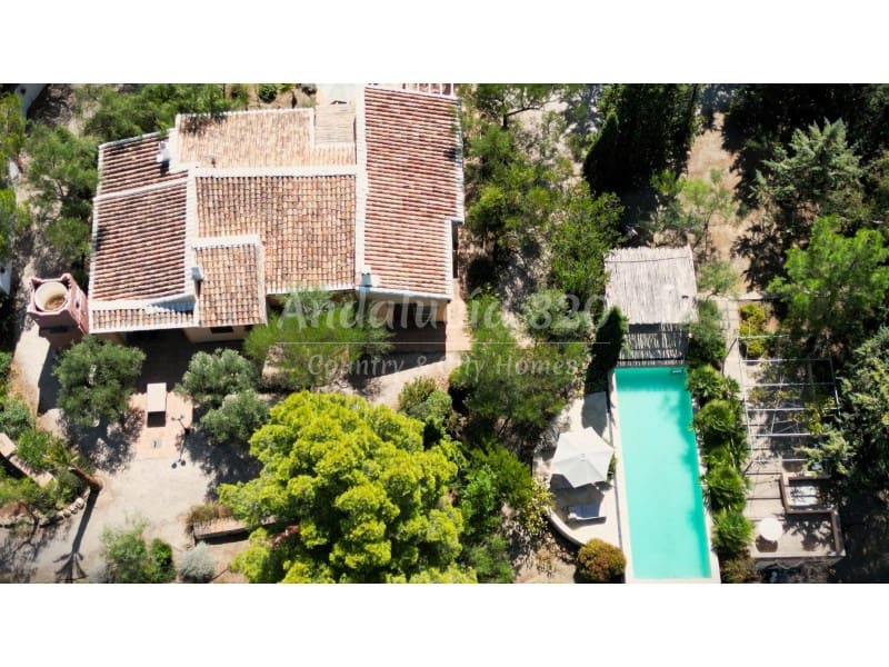 Finca/Casa Rural de 6 habitaciones en Riogordo en venta con piscina - 1.200.000 € (Ref: 9721557)