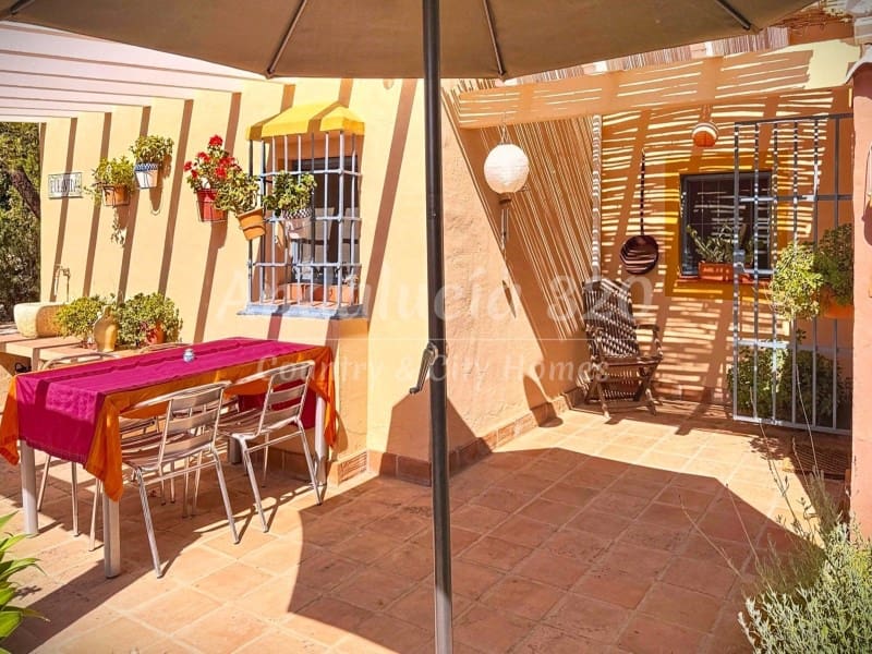 Finca/Casa Rural de 6 habitaciones en Riogordo en venta con piscina - 1.200.000 € (Ref: 9721557)