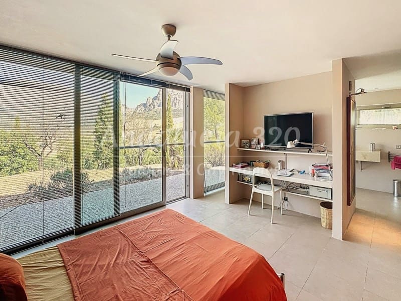 Finca/Casa Rural de 6 habitaciones en Riogordo en venta con piscina - 1.200.000 € (Ref: 9721557)