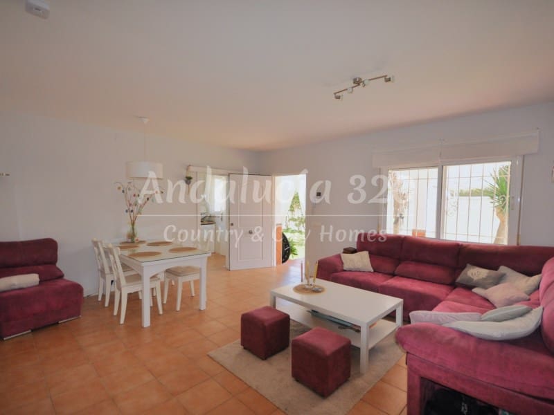4 Zimmer Villa zu vermieten in Rincon de la Victoria mit Pool Garage - 1.900 € (Ref: 9755561)
