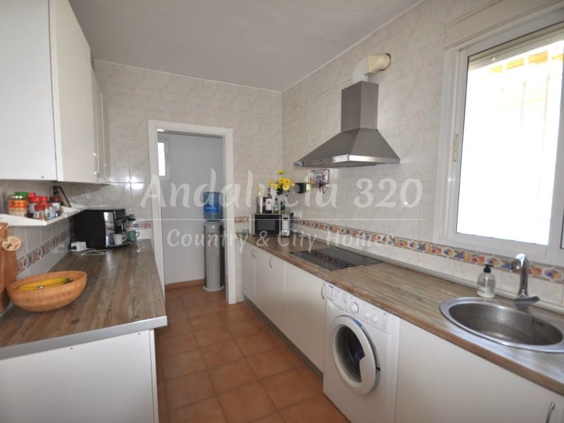 4 Zimmer Villa zu vermieten in Rincon de la Victoria mit Pool Garage - 1.900 € (Ref: 9755561)