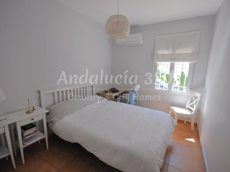 4 Zimmer Villa zu vermieten in Rincon de la Victoria mit Pool Garage - 1.900 € (Ref: 9755561)