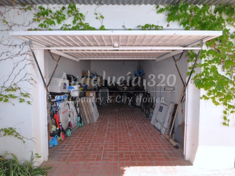 4 Zimmer Villa zu vermieten in Rincon de la Victoria mit Pool Garage - 1.900 € (Ref: 9755561)