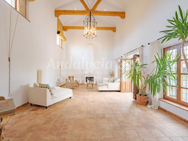 6 bedroom Finca/Country House for sale in Antequera with pool - € 1,180,000 (Ref: 9826602)