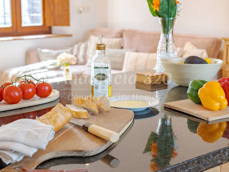 6 bedroom Finca/Country House for sale in Antequera with pool - € 1,180,000 (Ref: 9826602)