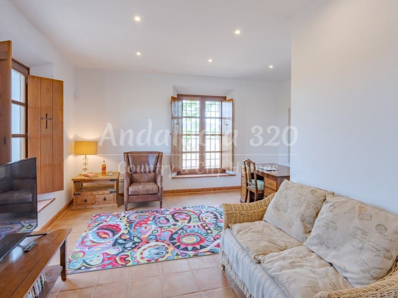6 bedroom Finca/Country House for sale in Antequera with pool - € 1,180,000 (Ref: 9826602)