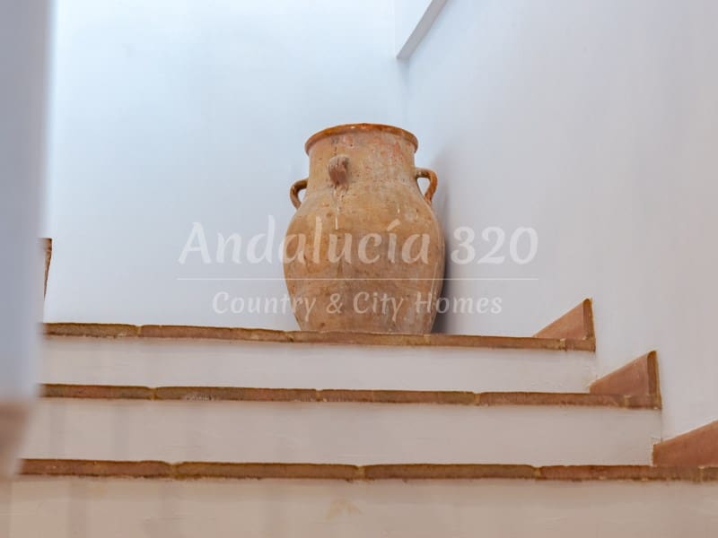 6 bedroom Finca/Country House for sale in Antequera with pool - € 1,180,000 (Ref: 9826602)