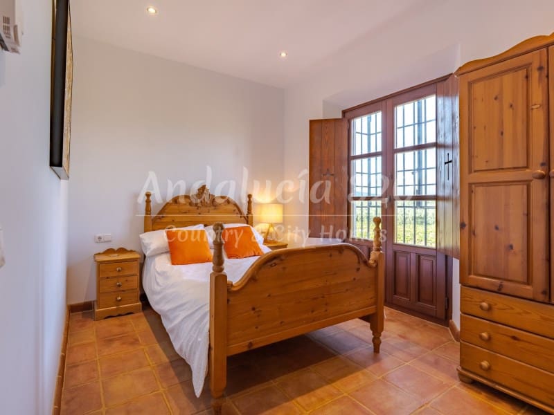 6 bedroom Finca/Country House for sale in Antequera with pool - € 1,180,000 (Ref: 9826602)