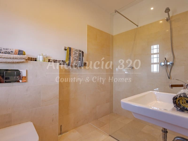 6 bedroom Finca/Country House for sale in Antequera with pool - € 1,180,000 (Ref: 9826602)