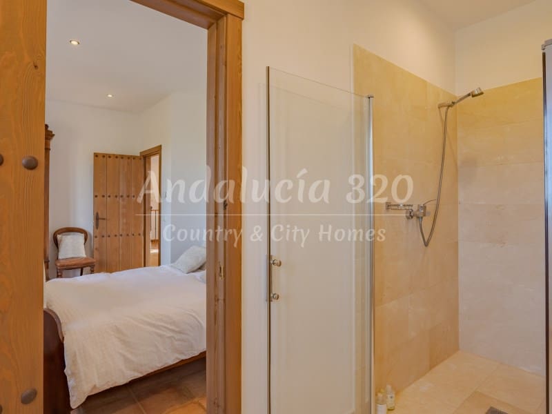 6 bedroom Finca/Country House for sale in Antequera with pool - € 1,180,000 (Ref: 9826602)